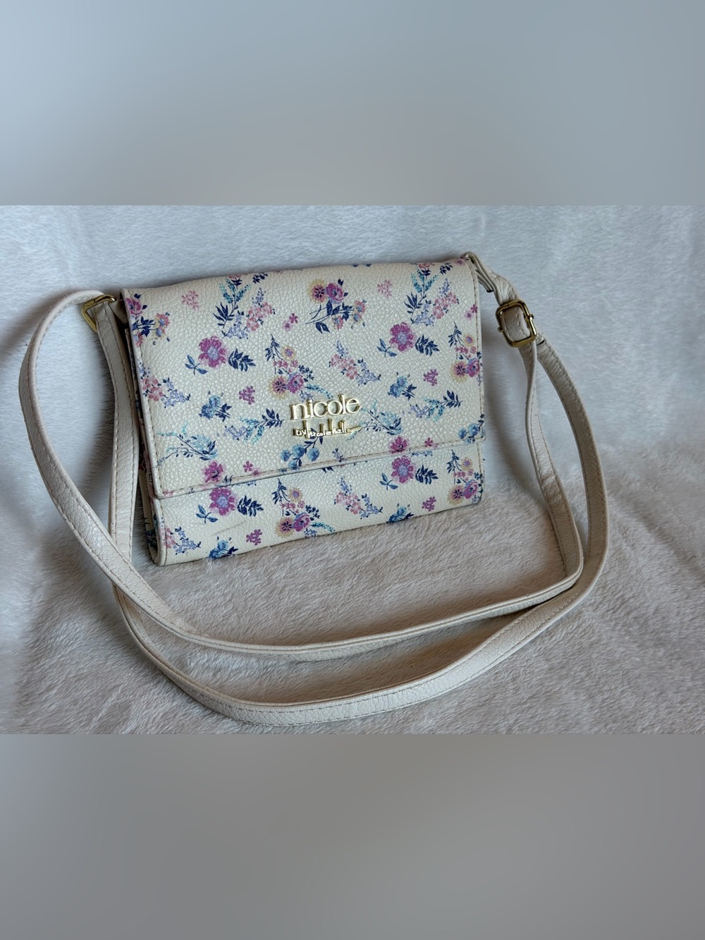 Nicole by Nicole Miller shoulder handbag crossbody  white pink blue floral purse